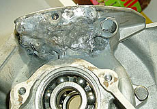 Aufgeschweißtes
Gehäuse 4